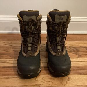 North Face Chilkat winter boots (older version), Size 9 men’s